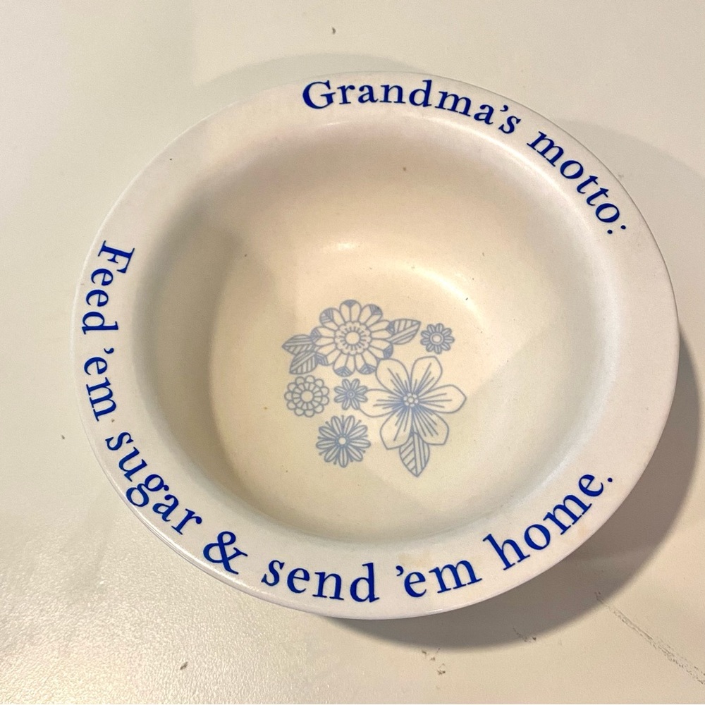 🐭 SALE! Hallmark Grandma’s Motto candy dish or cereal bowl off white with blue